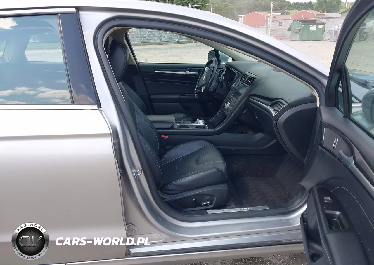 2020 Ford Fusion Titanium VIN:3FA6P0D92LR152693 - 5