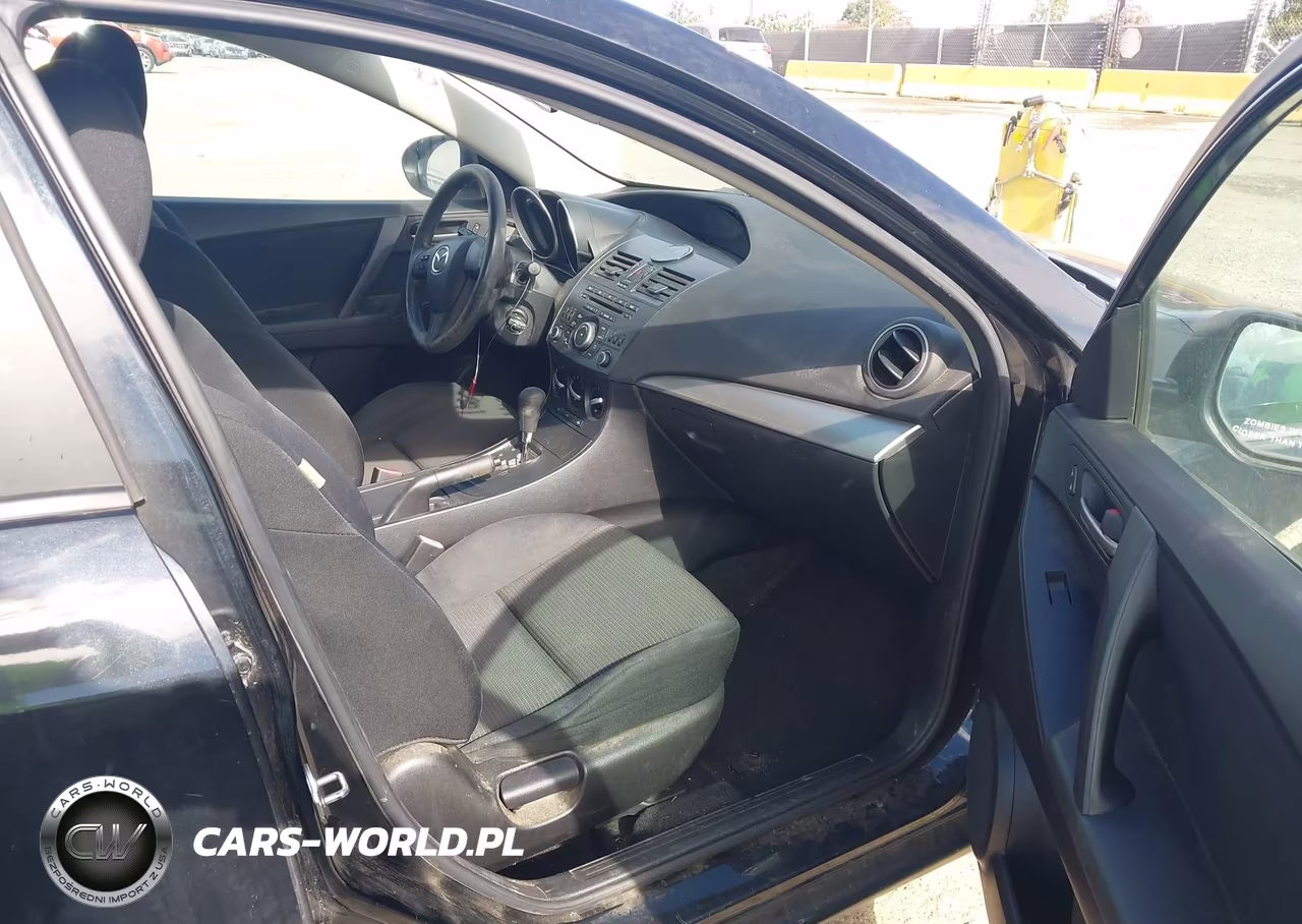 2012 Mazda Mazda3 I Sport VIN:JM1BL1UG0C1592690 - 5