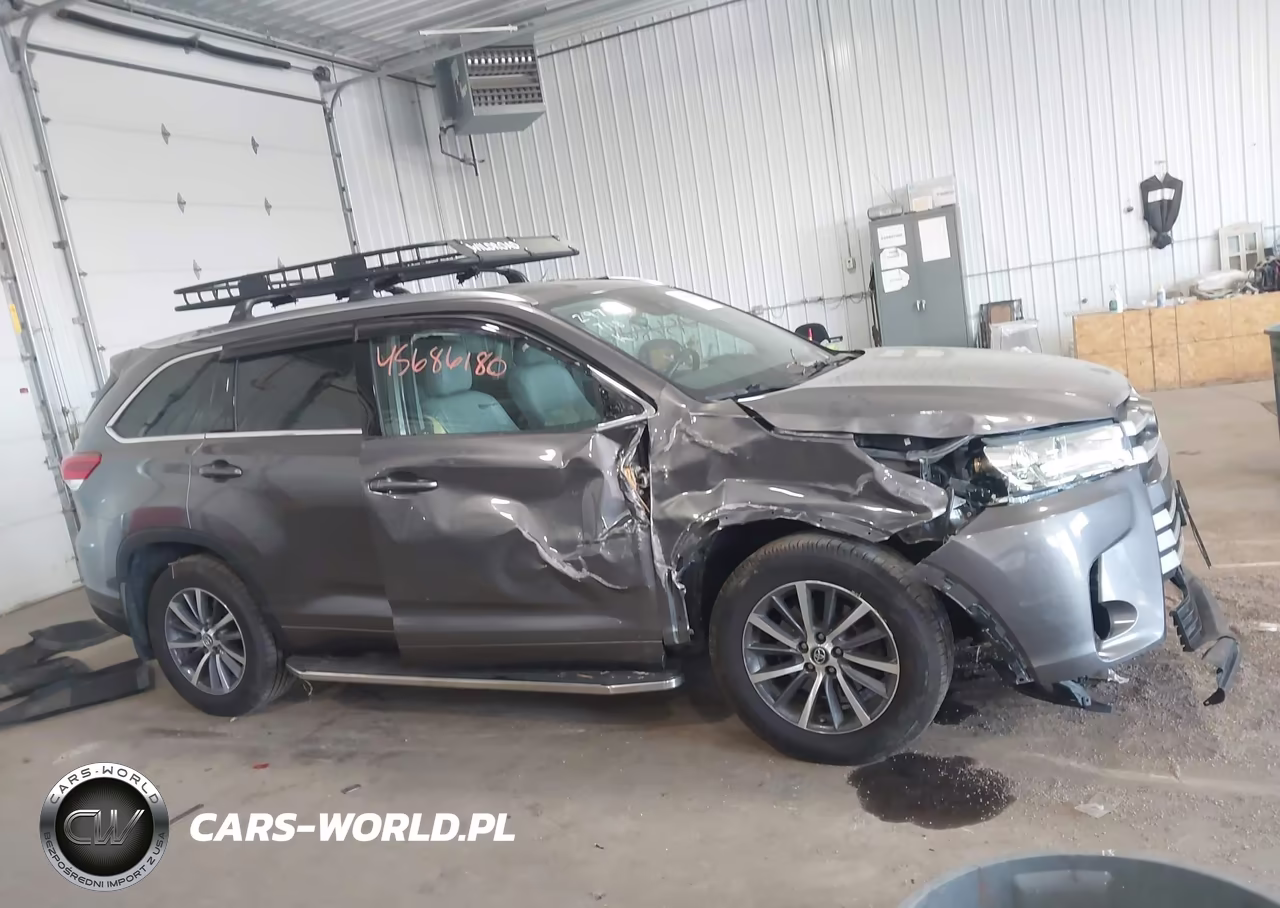 2017 Toyota Highlander Xle VIN:5TDJZRFH8HS456915 - 13