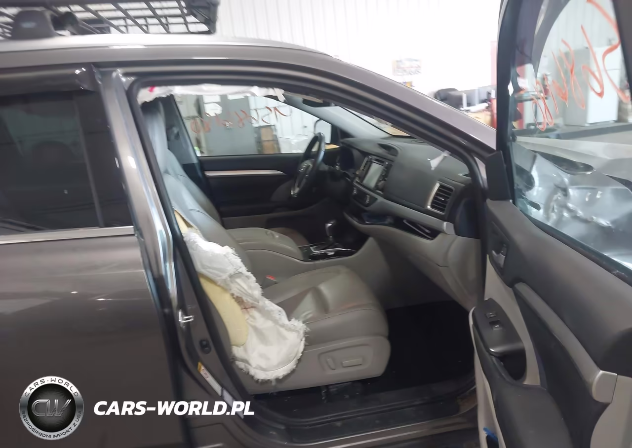 2017 Toyota Highlander Xle VIN:5TDJZRFH8HS456915 - 5