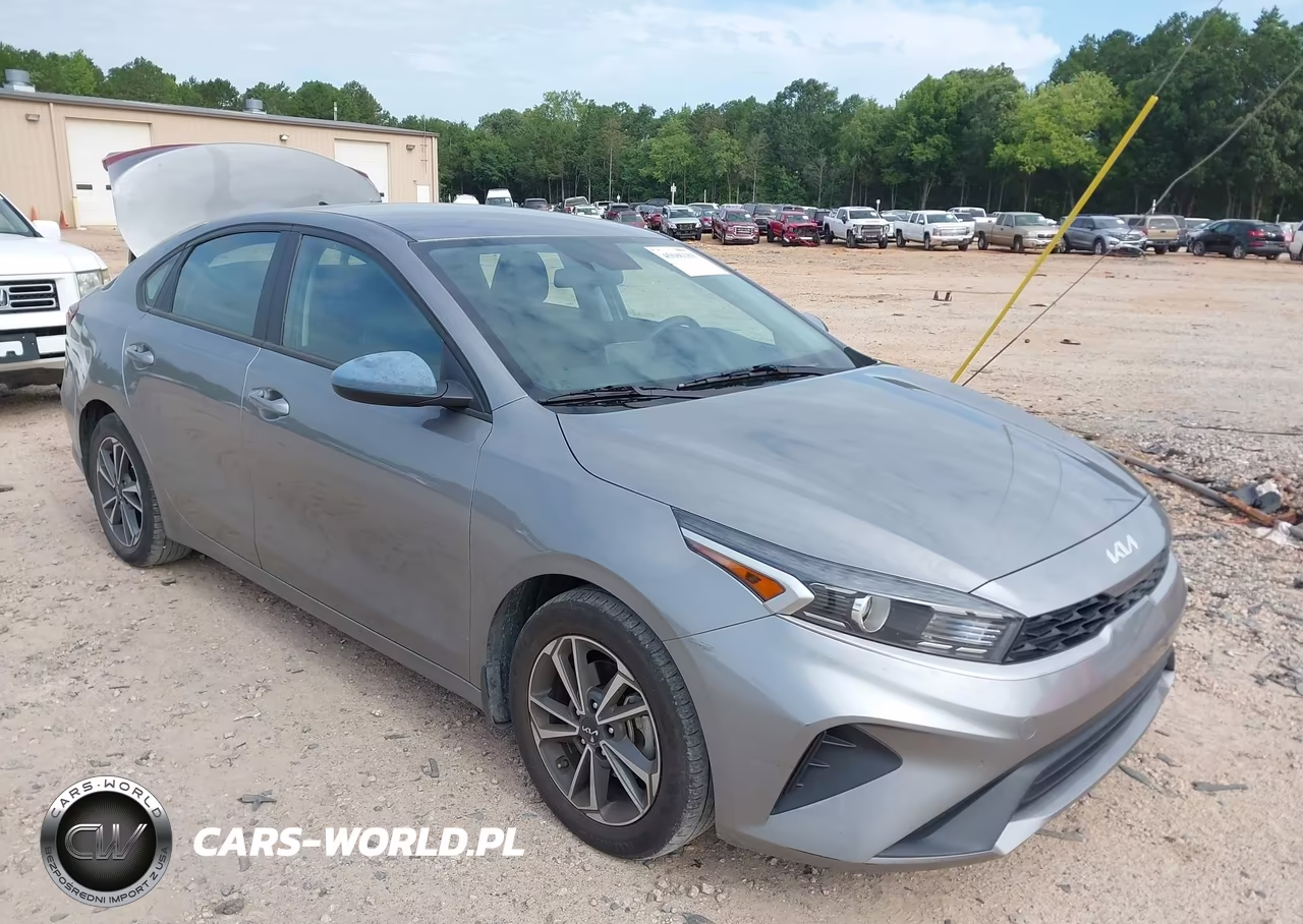 2023 Kia Forte Lxs – zdjęcie 1 z 18