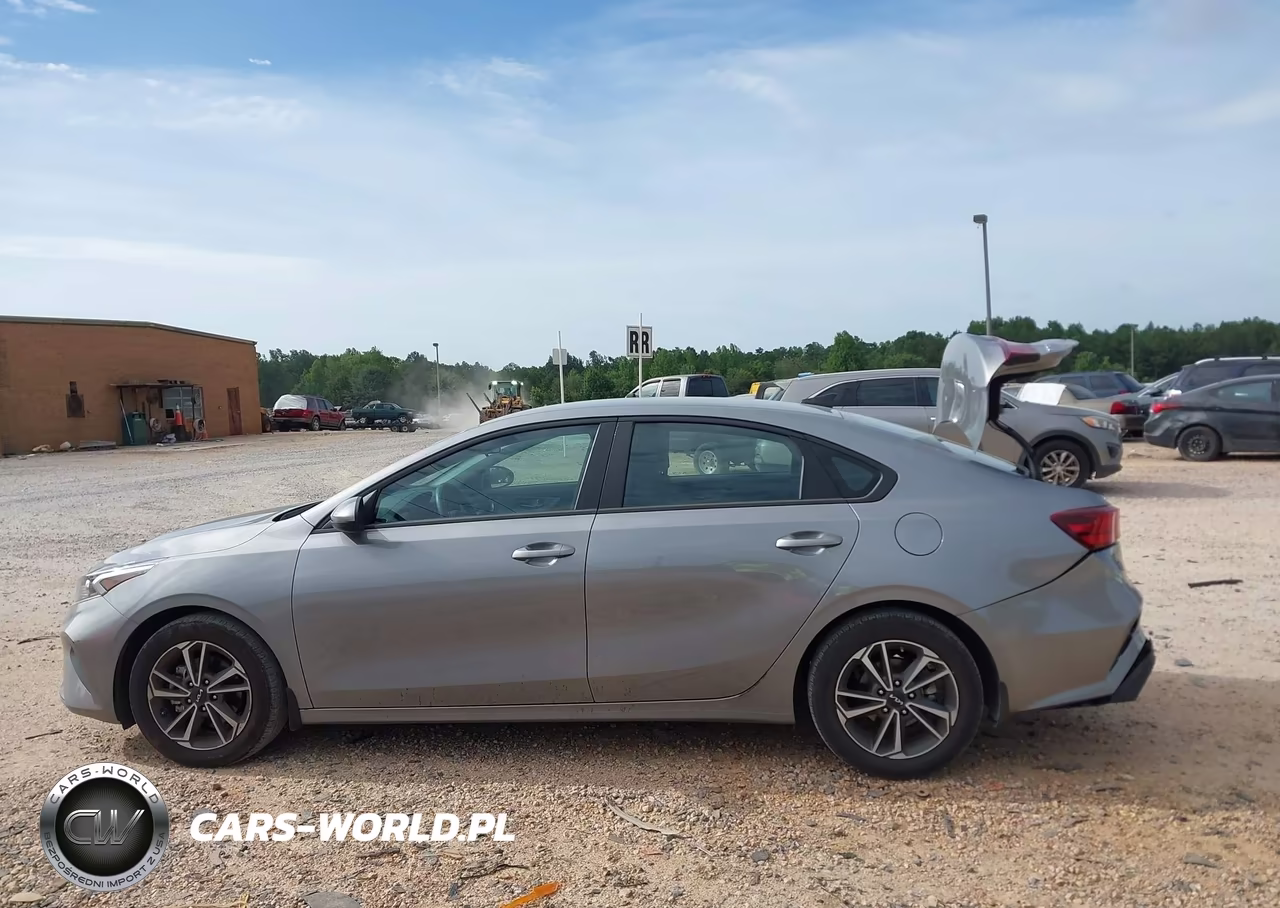 2023 Kia Forte Lxs VIN:3KPF24AD7PE662897 - 14