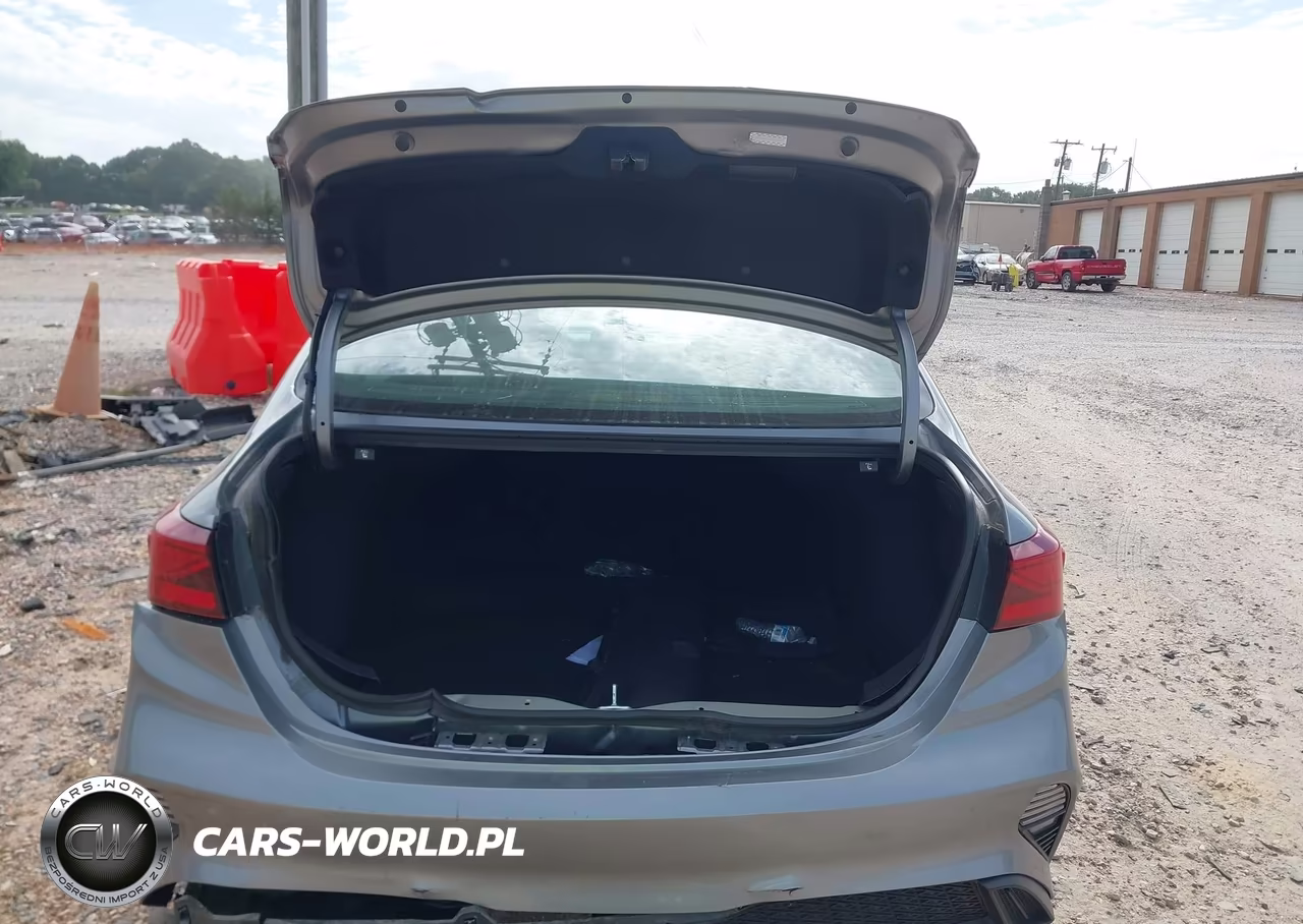 2023 Kia Forte Lxs VIN:3KPF24AD7PE662897 - 16