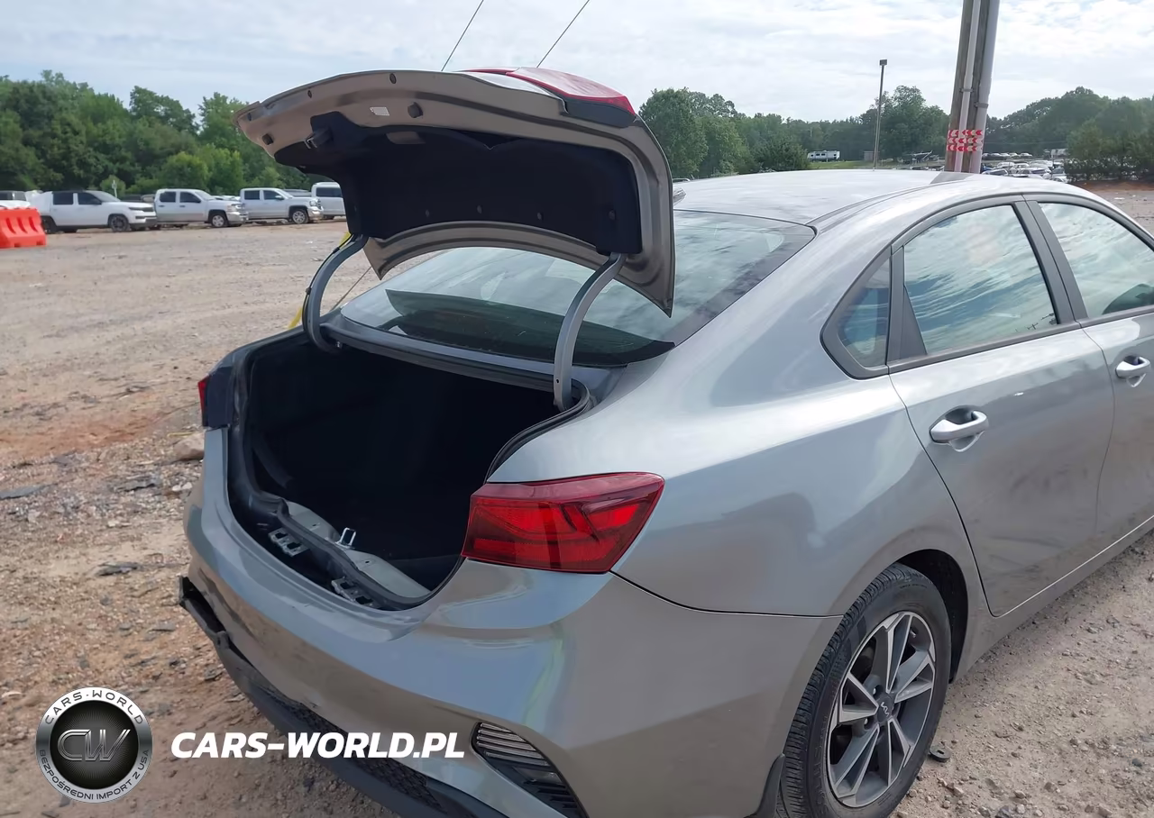 2023 Kia Forte Lxs VIN:3KPF24AD7PE662897 - 17