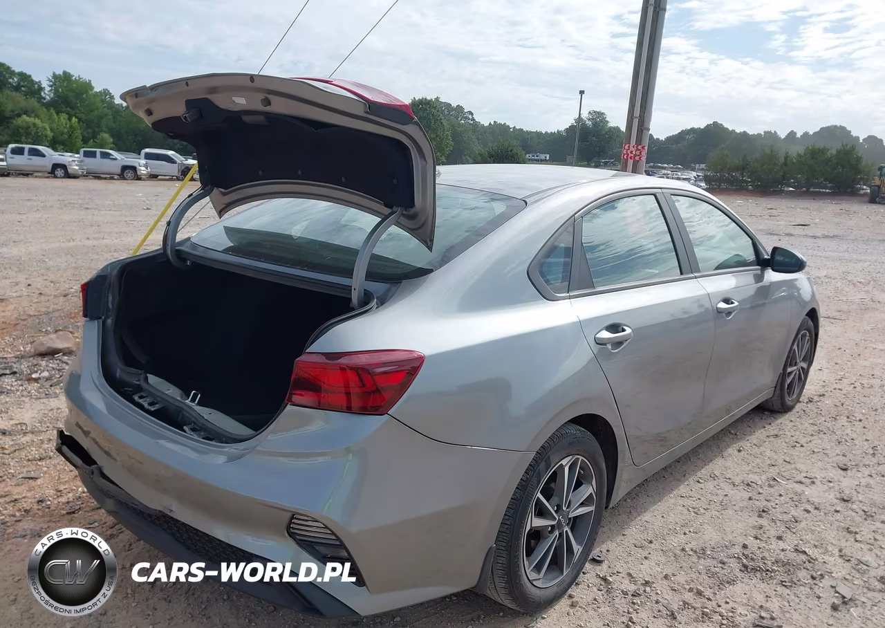 2023 Kia Forte Lxs VIN:3KPF24AD7PE662897 - 4