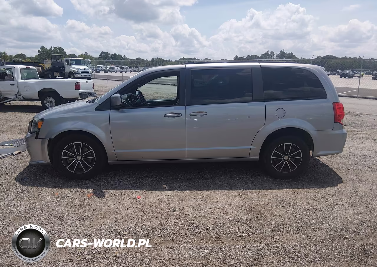 2018 Dodge Grand Caravan Gt VIN:2C4RDGEG4JR255669 - 15