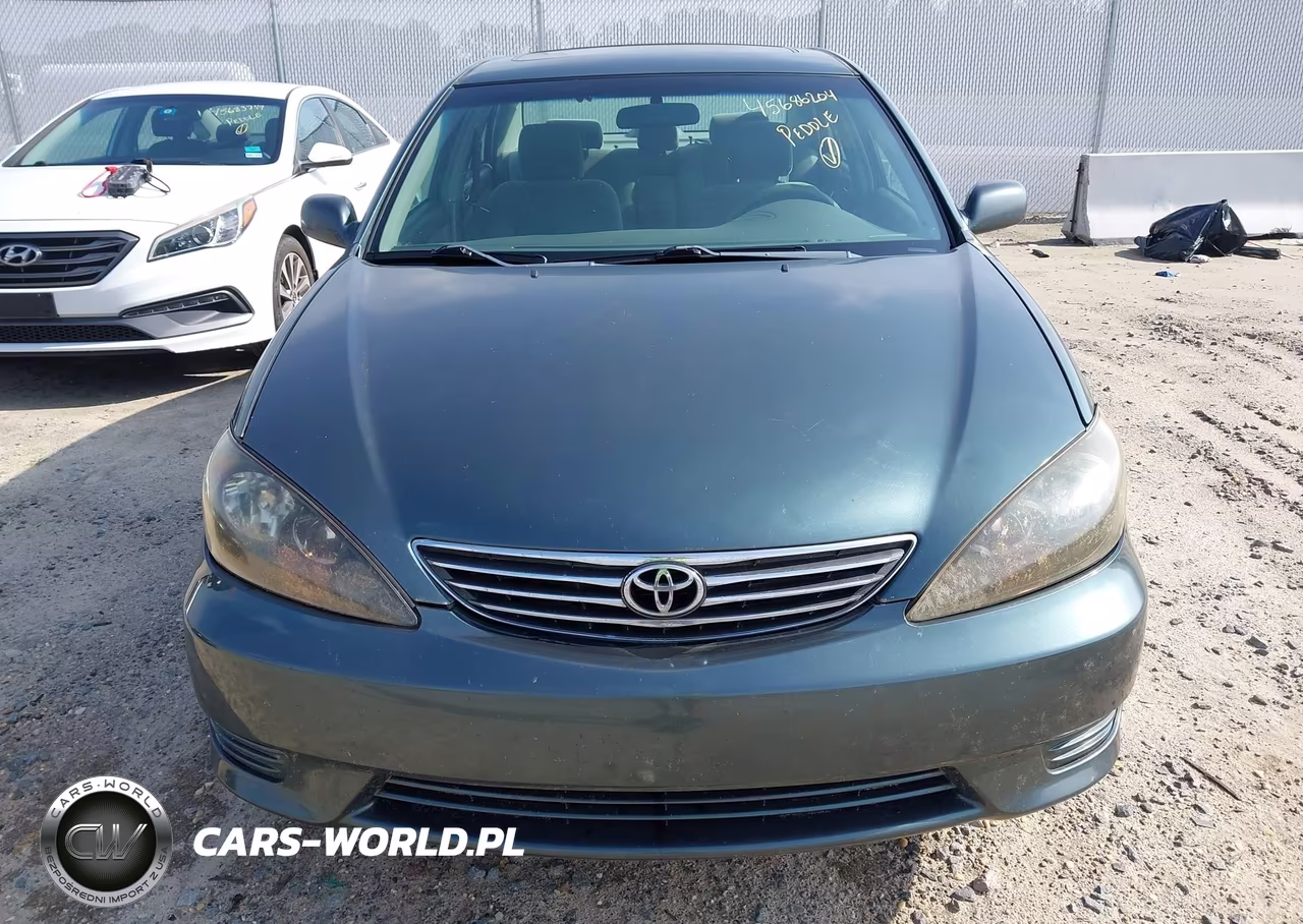 2005 Toyota Camry Le VIN:4T1BE32K85U037528 - 17