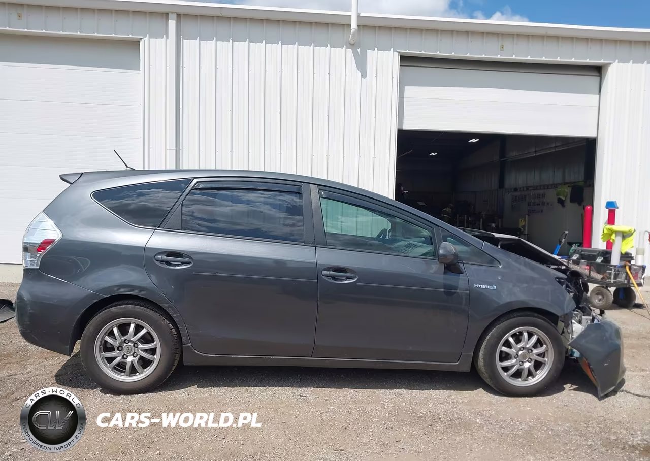 2013 Toyota Prius V Two VIN:JTDZN3EU4D3288177 - 13