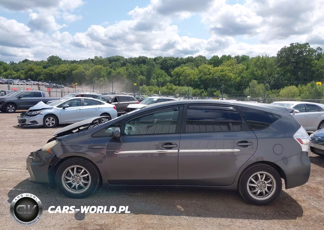 2013 Toyota Prius V Two VIN:JTDZN3EU4D3288177 - 14