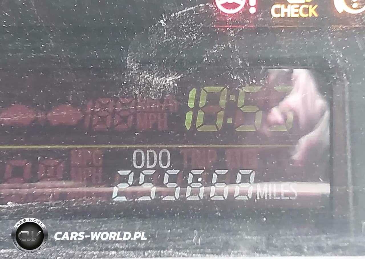 2013 Toyota Prius V Two VIN:JTDZN3EU4D3288177 - 15