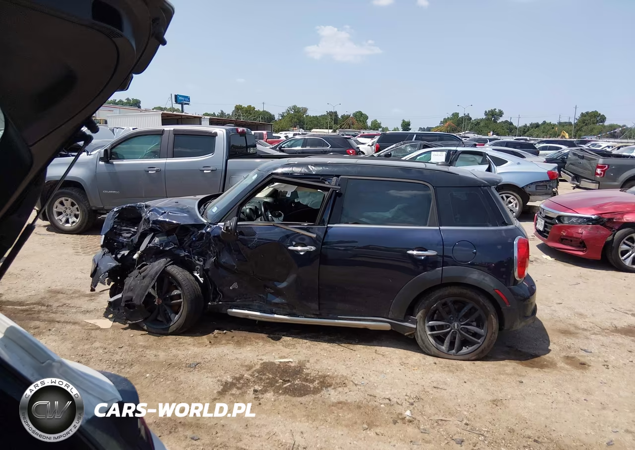 2016 Mini Countryman Cooper S VIN:WMWZC5C58GWU01691 - 14