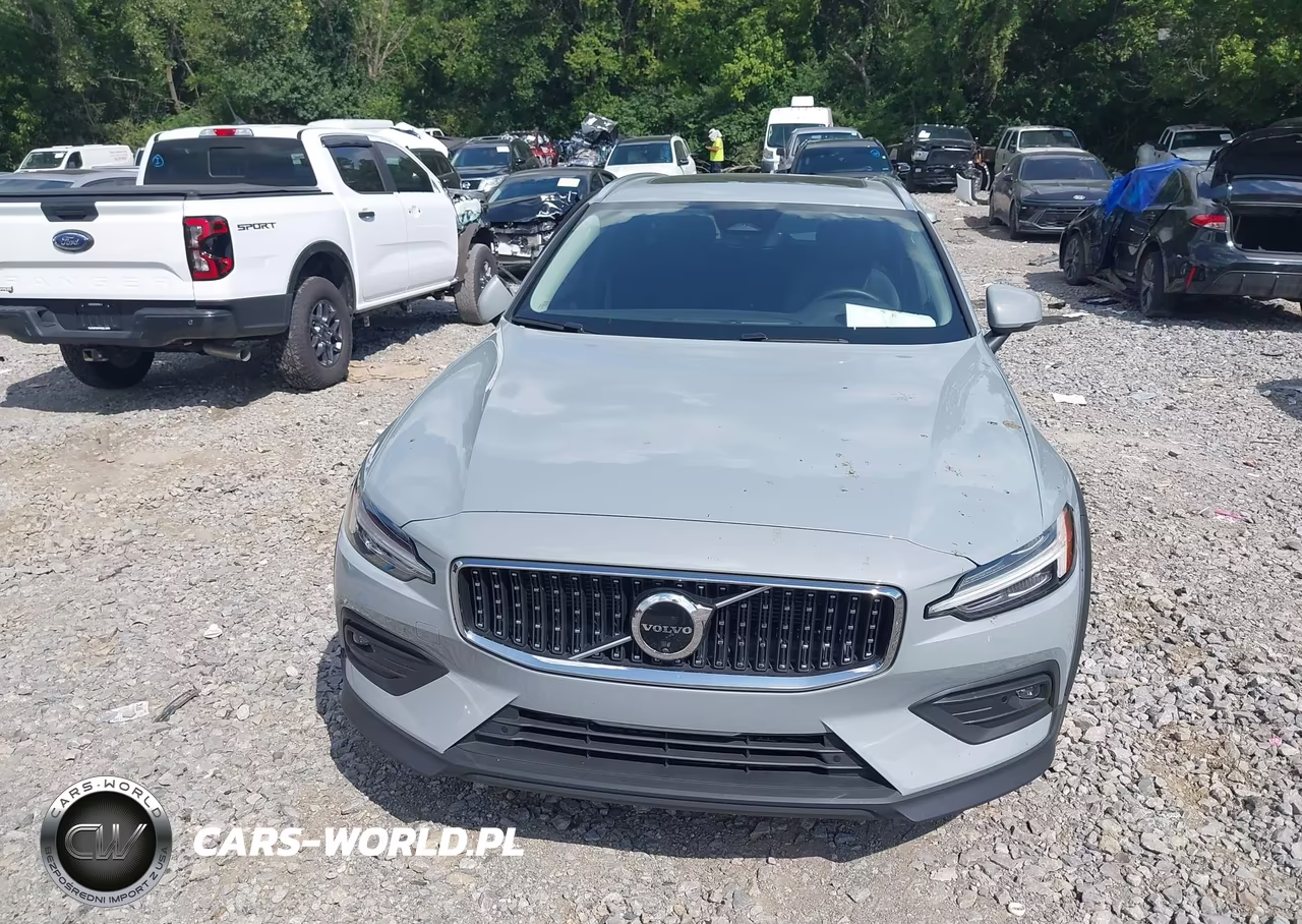 2025 Volvo V60 Cross Country Plus, B5 Awd Gas (Mild Hybrid) VIN:YV4L12WK5S2147613 - 12