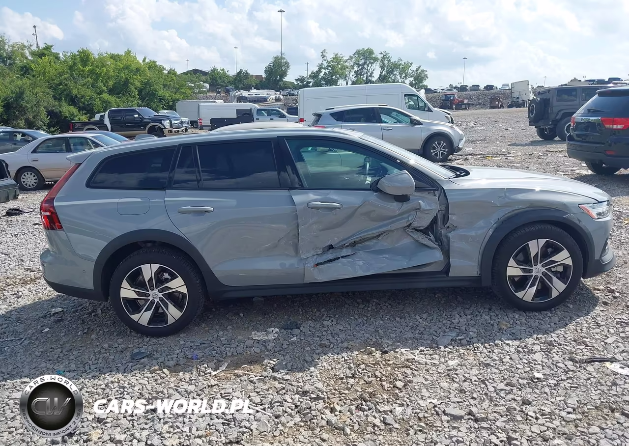 2025 Volvo V60 Cross Country Plus, B5 Awd Gas (Mild Hybrid) VIN:YV4L12WK5S2147613 - 13