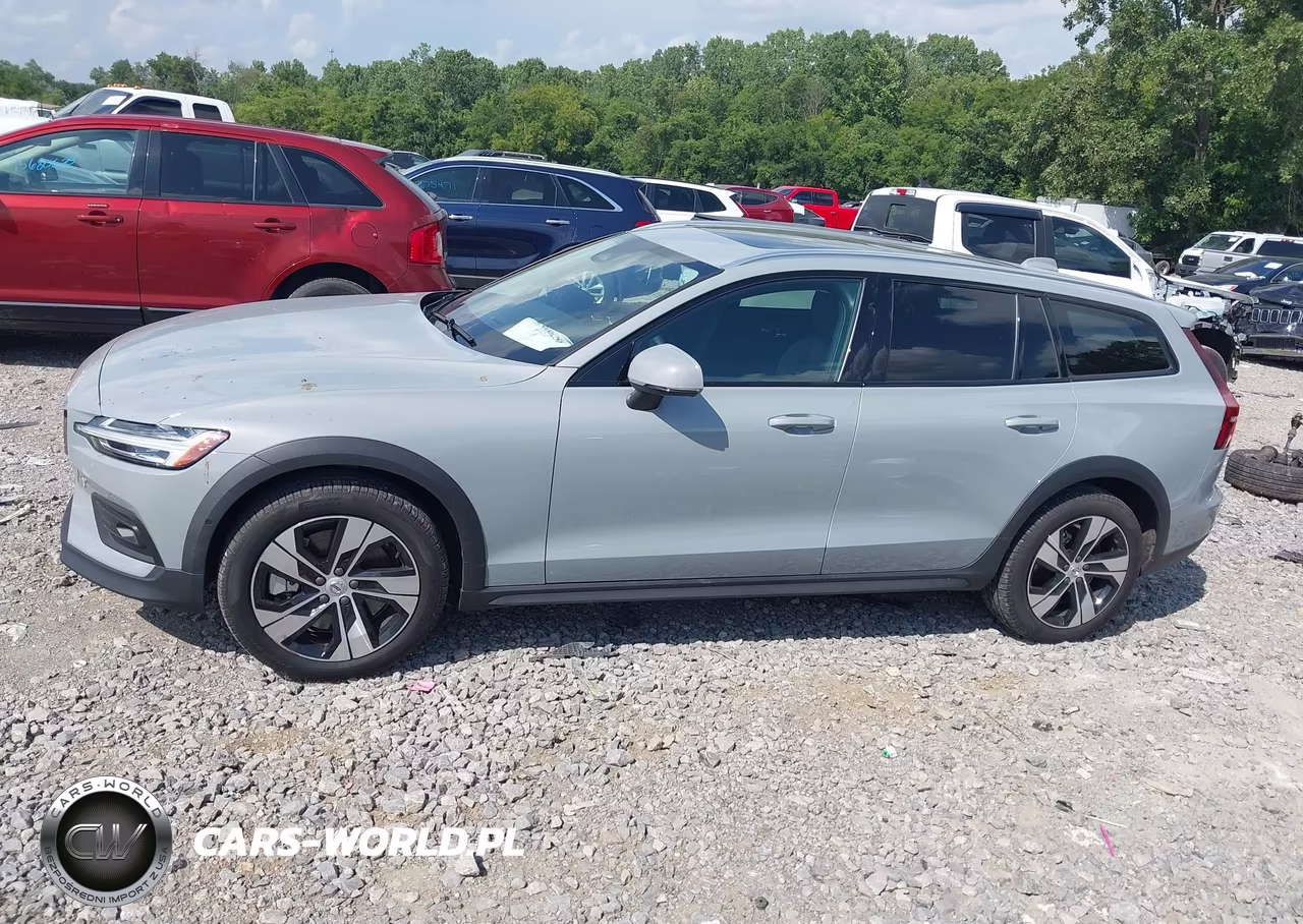 2025 Volvo V60 Cross Country Plus, B5 Awd Gas (Mild Hybrid) VIN:YV4L12WK5S2147613 - 14