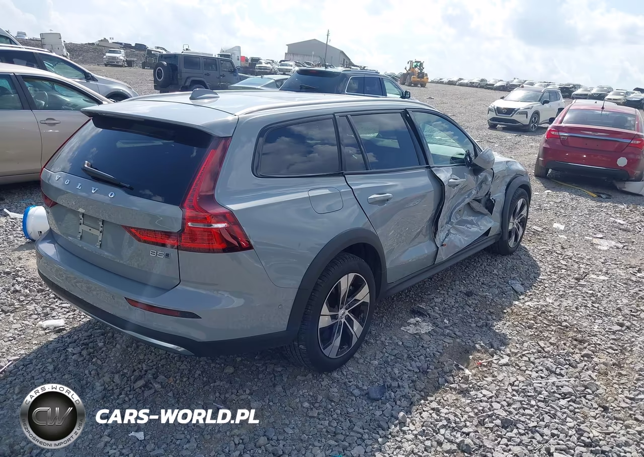 2025 Volvo V60 Cross Country Plus, B5 Awd Gas (Mild Hybrid) VIN:YV4L12WK5S2147613 - 4