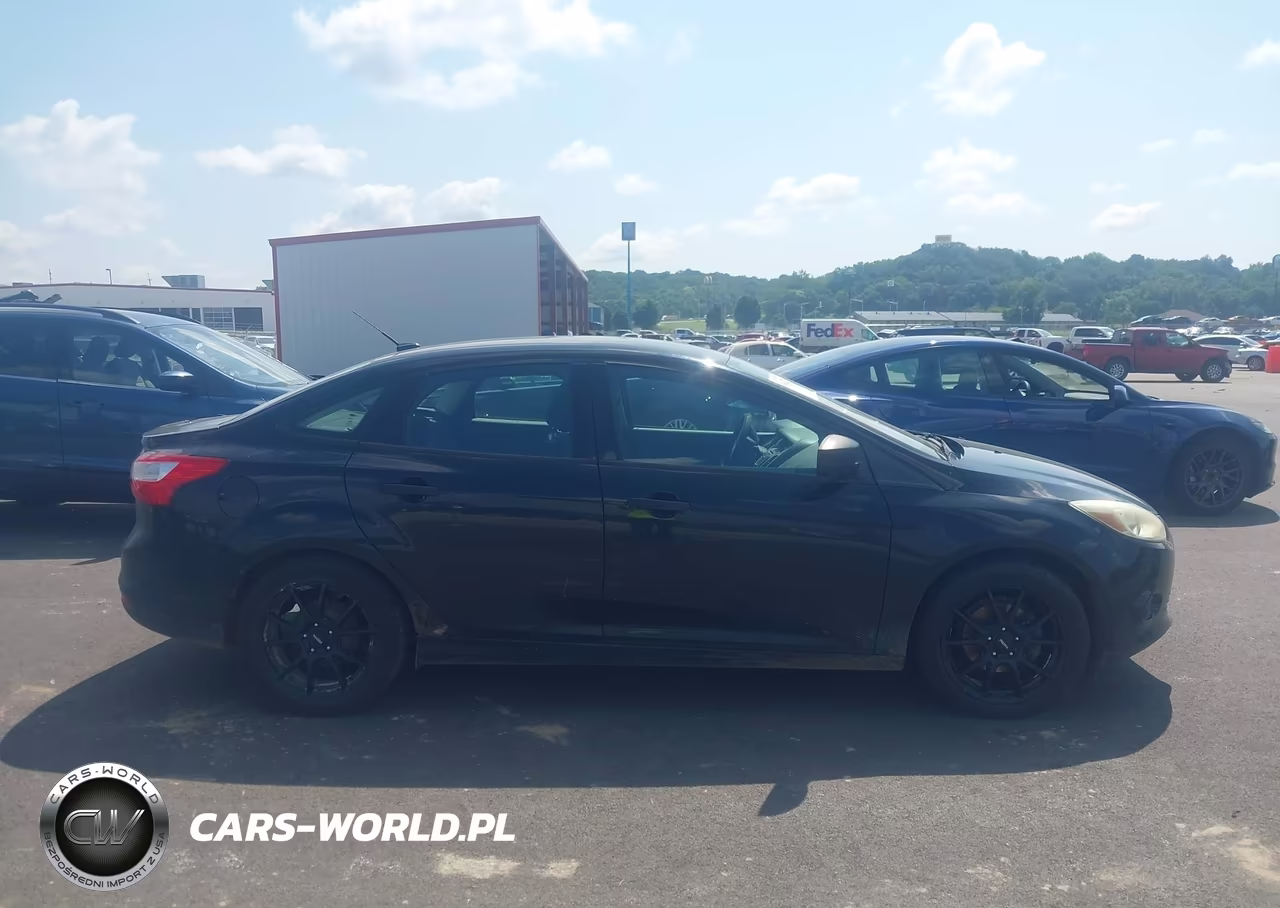 2012 Ford Focus S VIN:1FAHP3E25CL259683 - 12