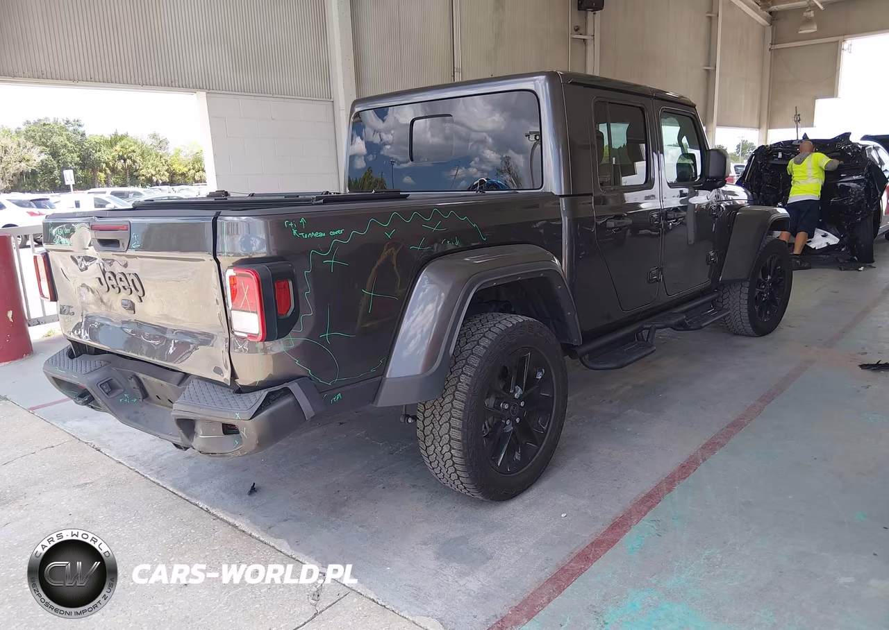 2024 Jeep Gladiator Nighthawk VIN:1C6HJTAG9RL131234 - 4