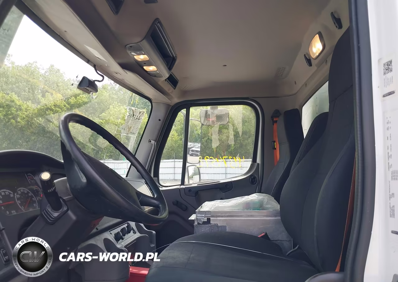 2019 Freightliner M2 106 VIN:1FVACXFC5KHKK4539 - 6