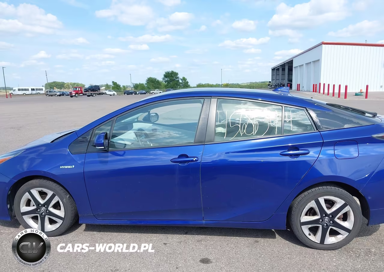 2017 Toyota Prius Four Touring VIN:JTDKARFU3H3528808 - 14