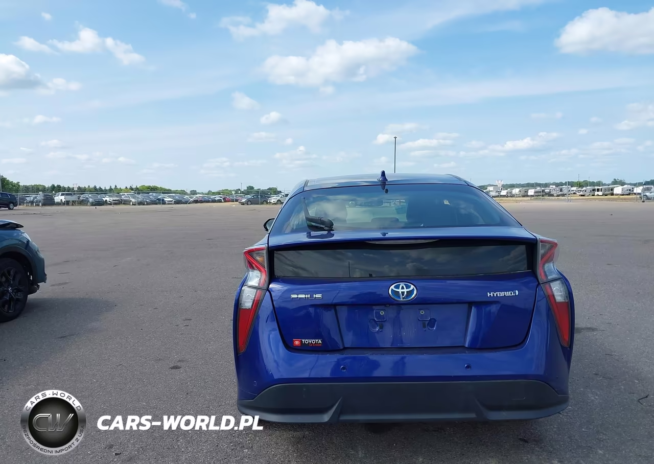 2017 Toyota Prius Four Touring VIN:JTDKARFU3H3528808 - 16