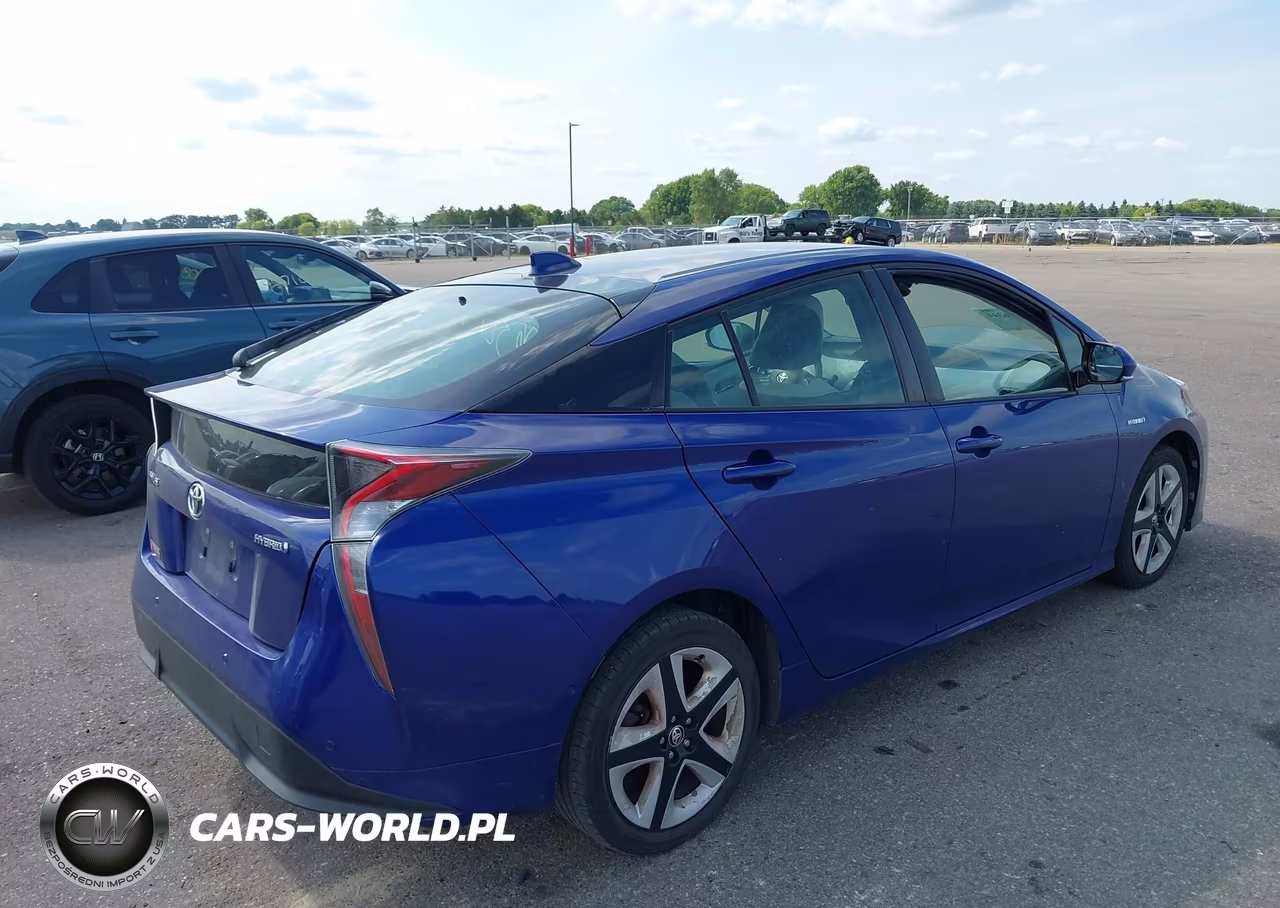 2017 Toyota Prius Four Touring VIN:JTDKARFU3H3528808 - 4