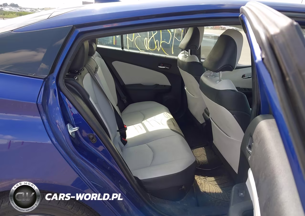 2017 Toyota Prius Four Touring VIN:JTDKARFU3H3528808 - 8