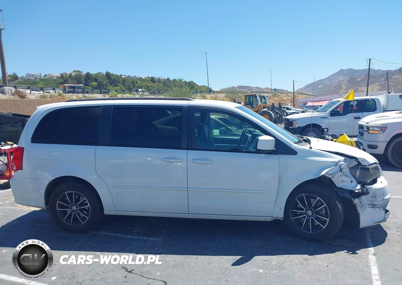 2017 Dodge Grand Caravan Gt VIN:2C4RDGEG4HR690556 - 13