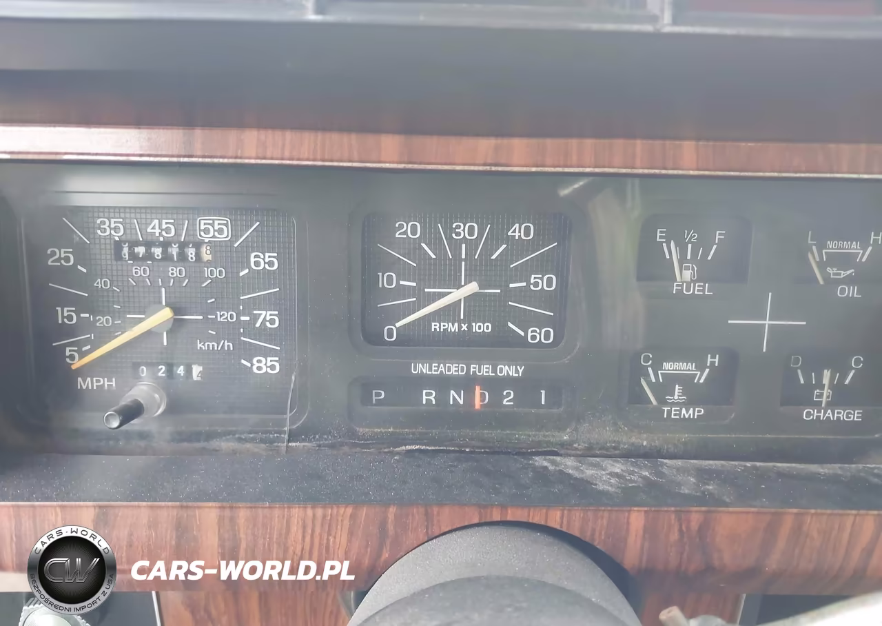 1983 Ford Bronco U100 VIN:1FMEU15F8DLA48262 - 7