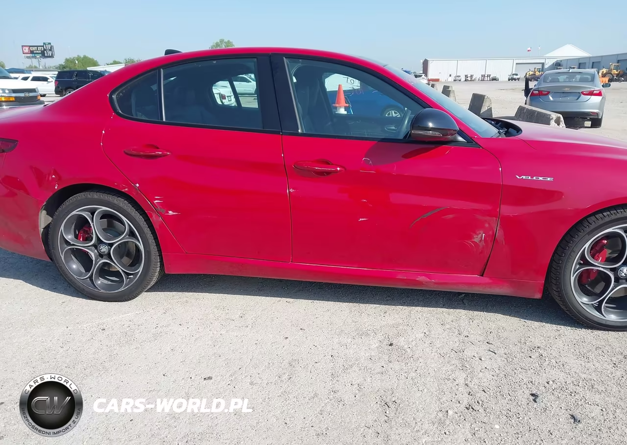 2022 Alfa Romeo Giulia Veloce Awd VIN:ZARFANBN5N7652811 - 6