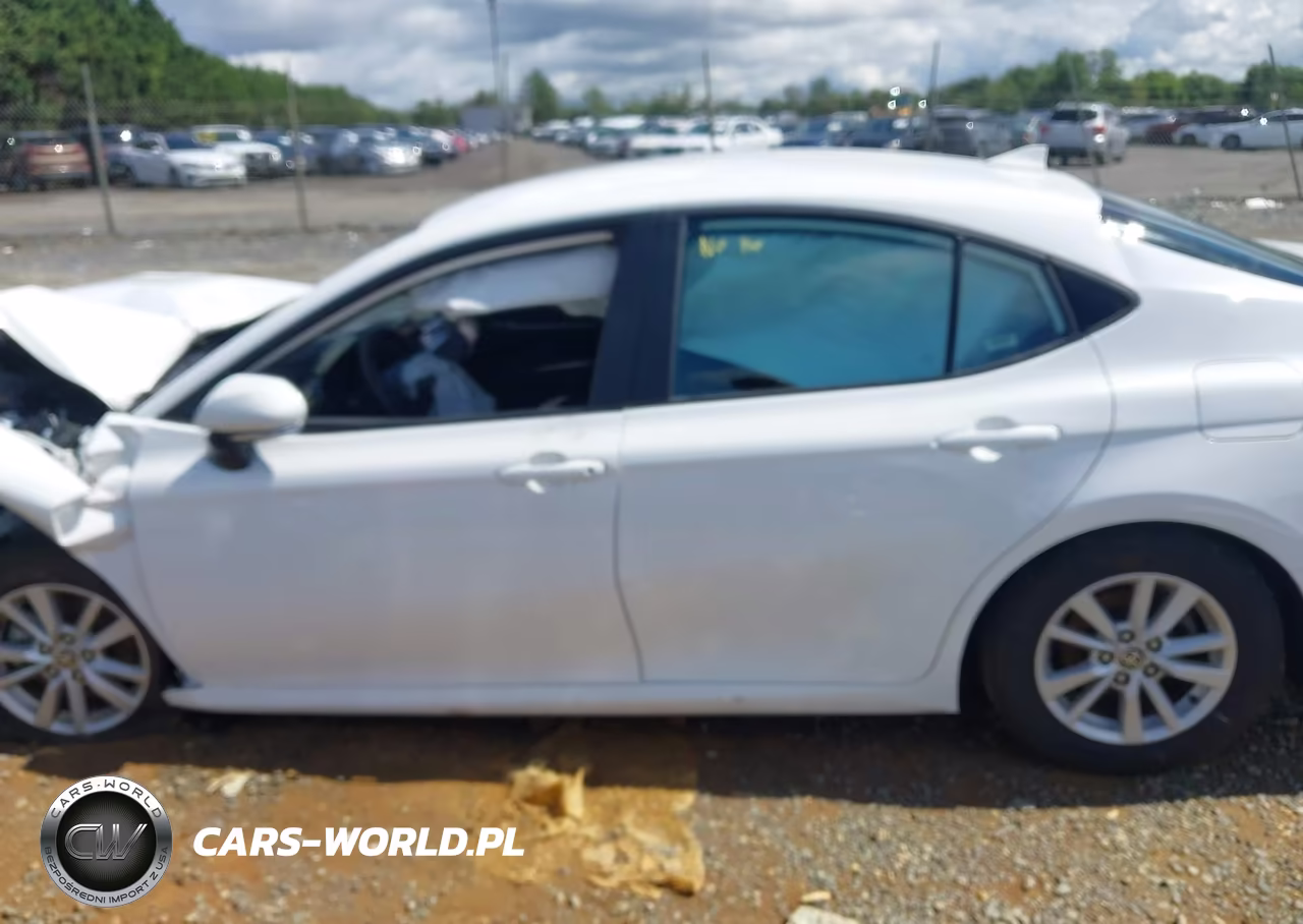 2025 Toyota Camry Le VIN:4T1DAACK5SU042253 - 14