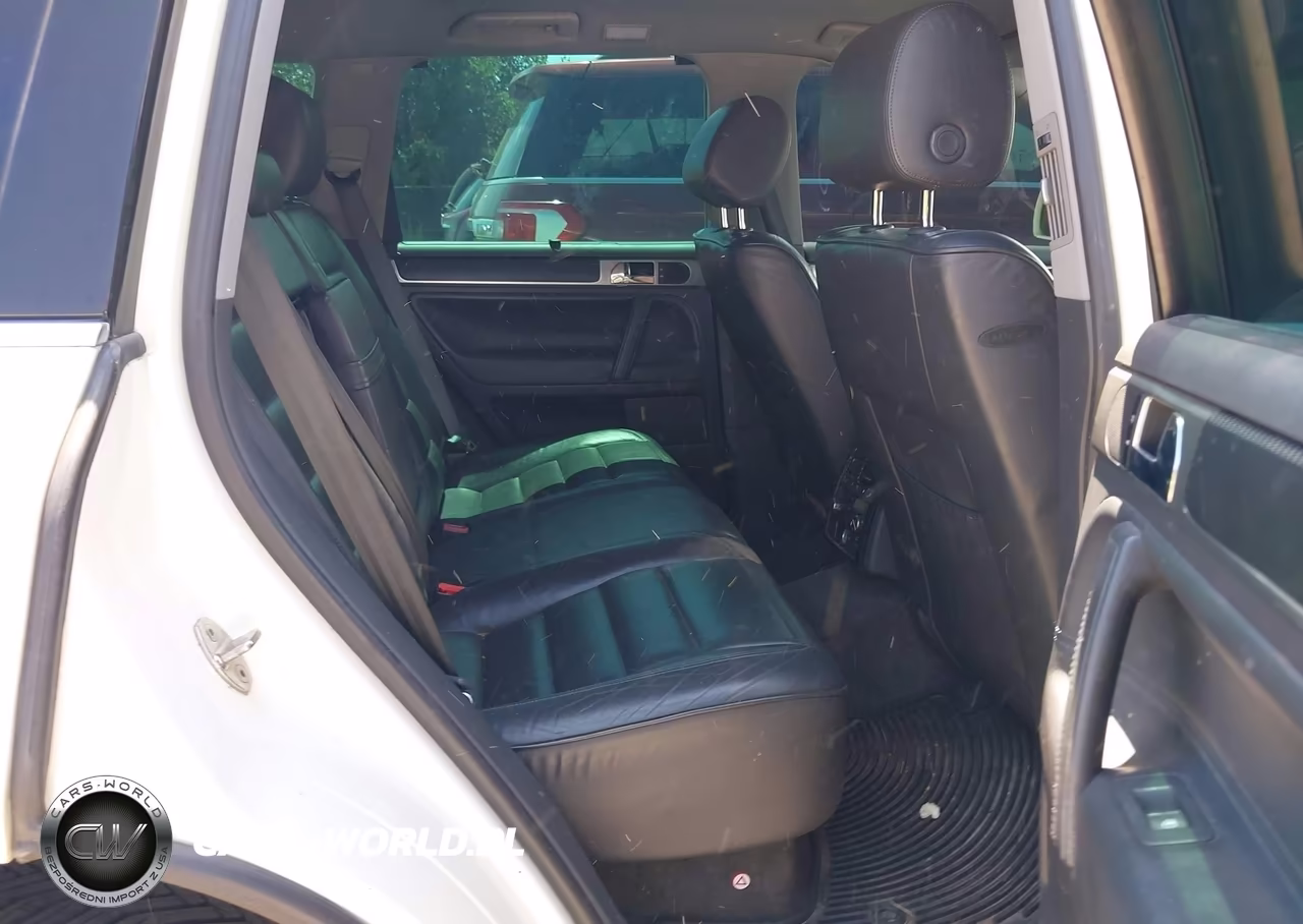 2004 Volkswagen Touareg V8 VIN:WVGCM67L84D021239 - 8