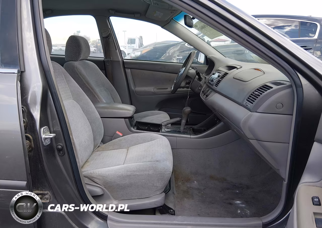 2002 Toyota Camry Le VIN:4T1BE32K42U515164 - 5