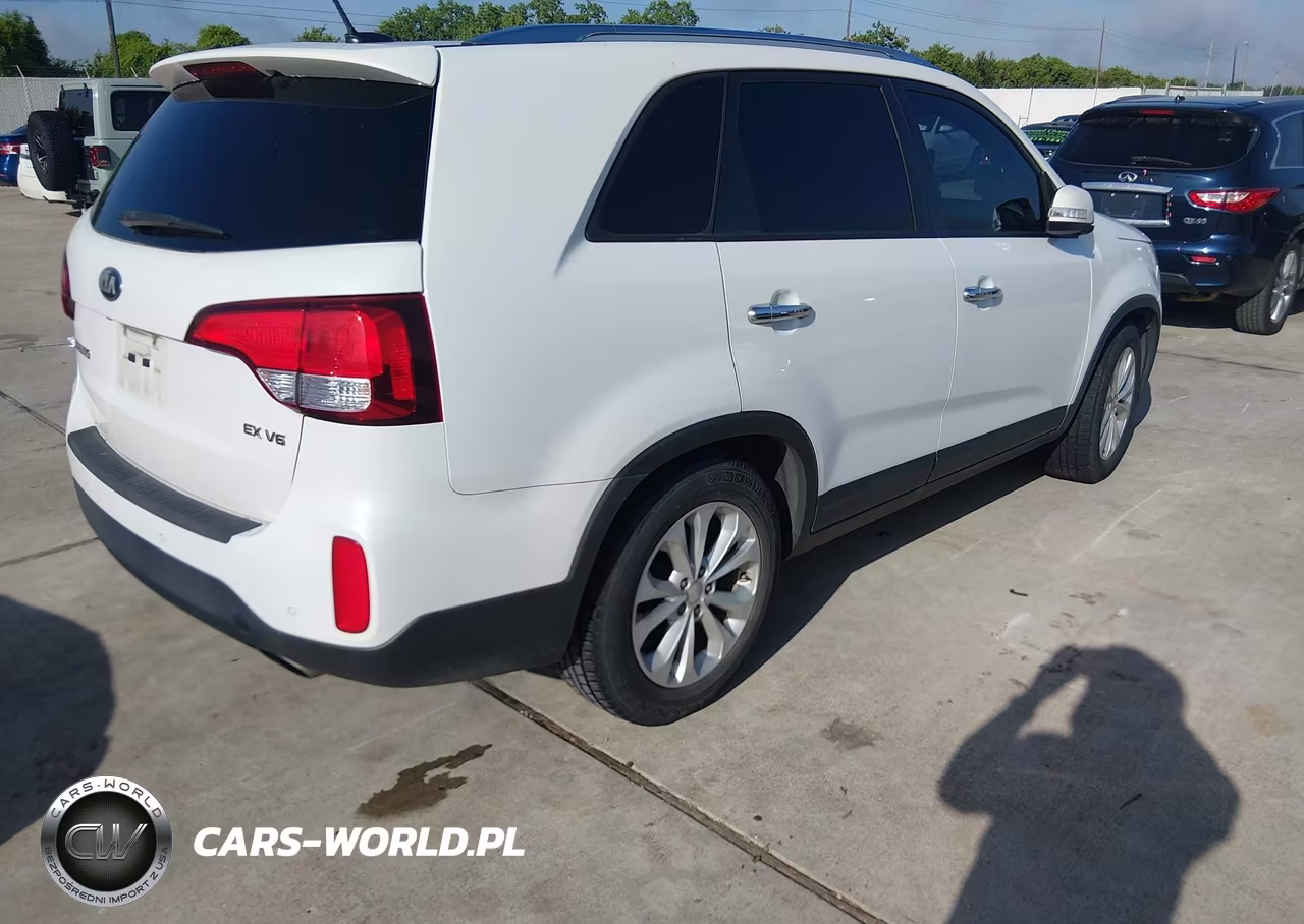 2015 Kia Sorento Ex V6 VIN:5XYKU4A77FG597926 - 4