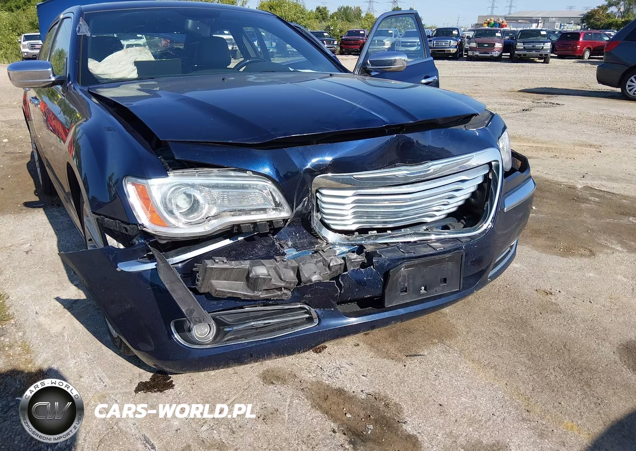 2013 Chrysler 300C VIN:2C3CCAEG2DH732443 - 6