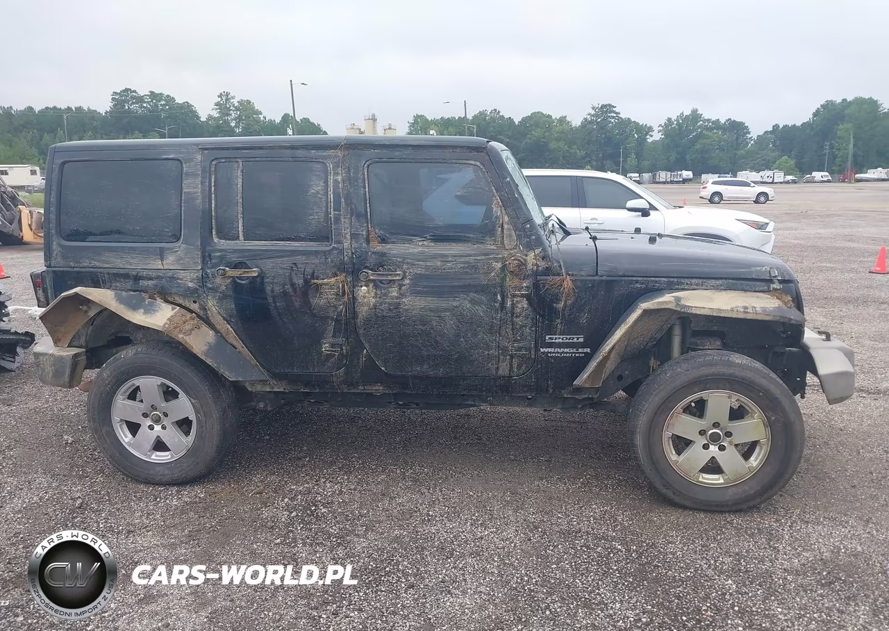 2016 Jeep Wrangler Unlimited Sport VIN:1C4BJWDGXGL188129 - 14