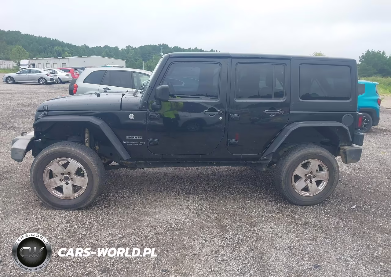2016 Jeep Wrangler Unlimited Sport VIN:1C4BJWDGXGL188129 - 15