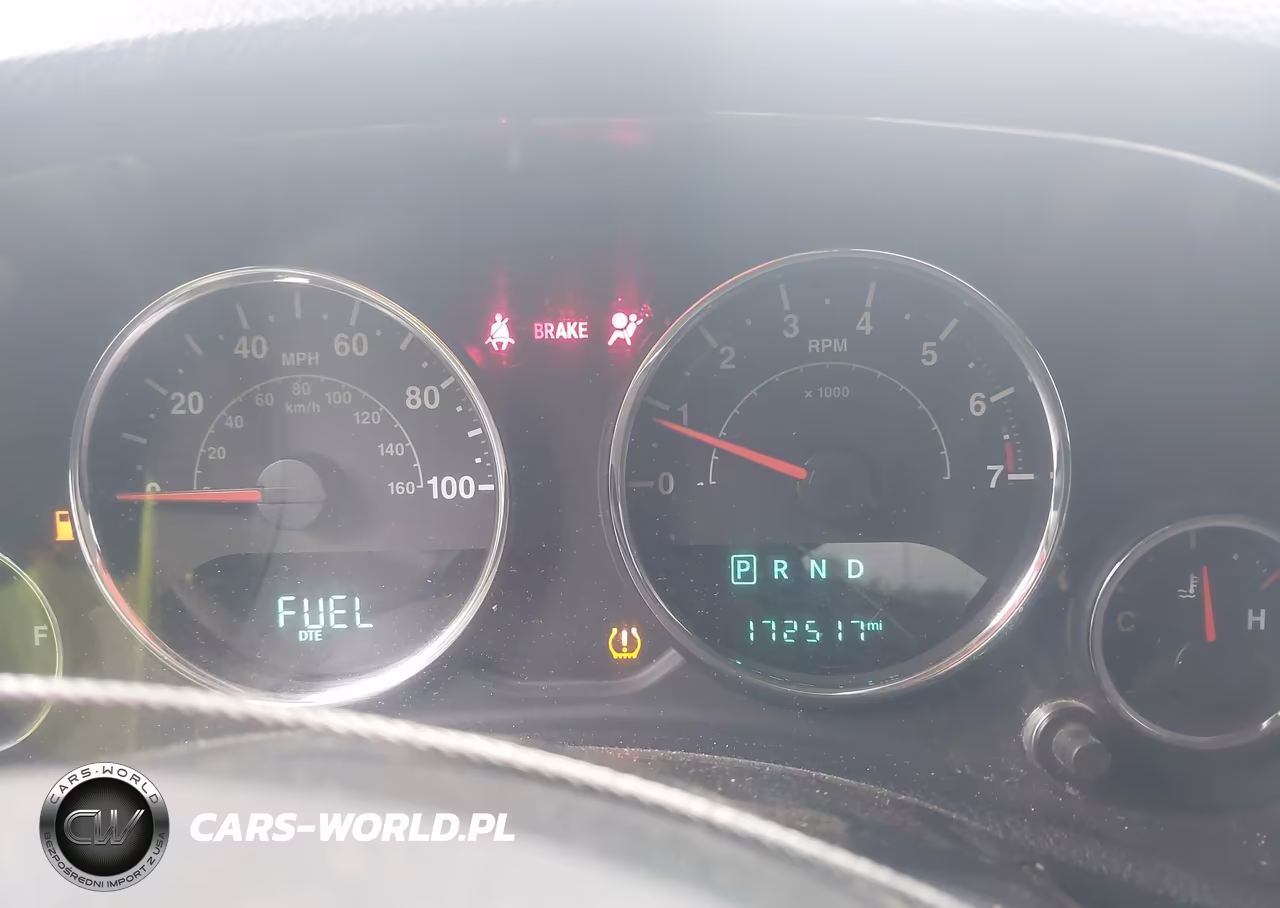 2016 Jeep Wrangler Unlimited Sport VIN:1C4BJWDGXGL188129 - 7