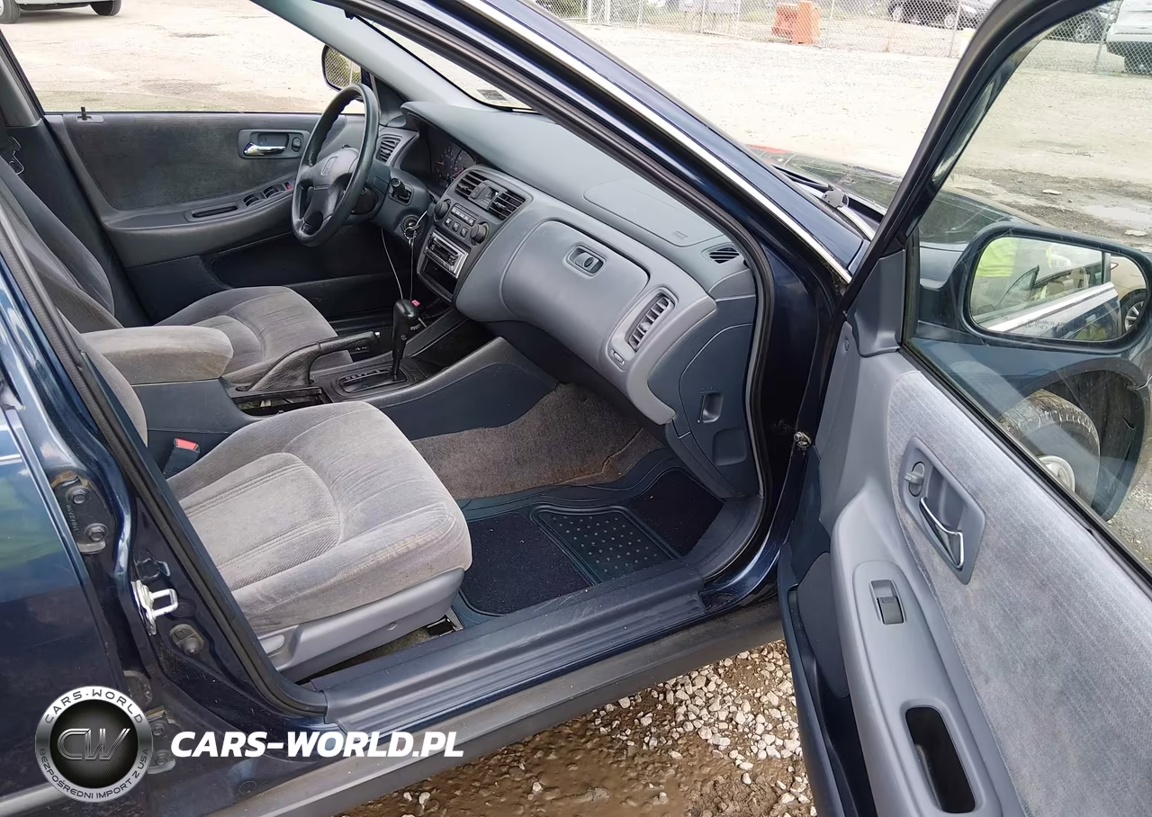 2000 Honda Accord 2.3 Lx VIN:1HGCG6650YA001736 - 5