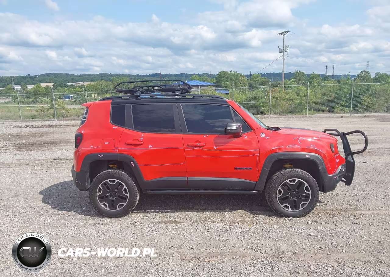 2017 Jeep Renegade Trailhawk VIN:ZACCJBCB1HPG38346 - 13