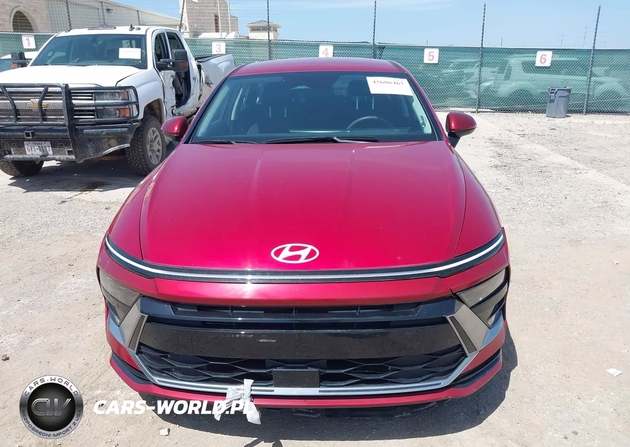 2025 Hyundai Sonata Sel VIN:KMHL64JA6SA479009 - 12