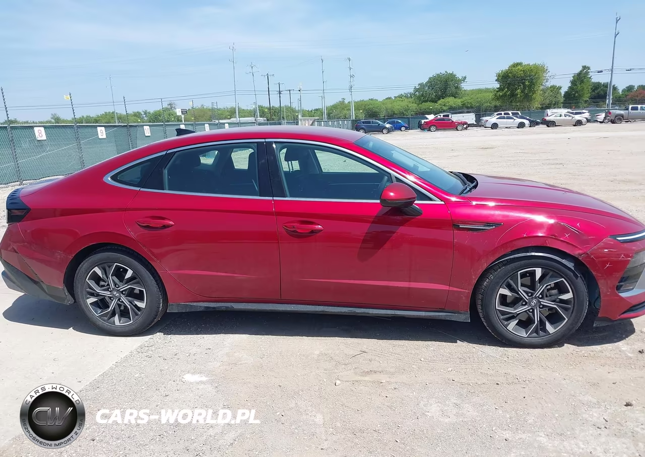 2025 Hyundai Sonata Sel VIN:KMHL64JA6SA479009 - 13
