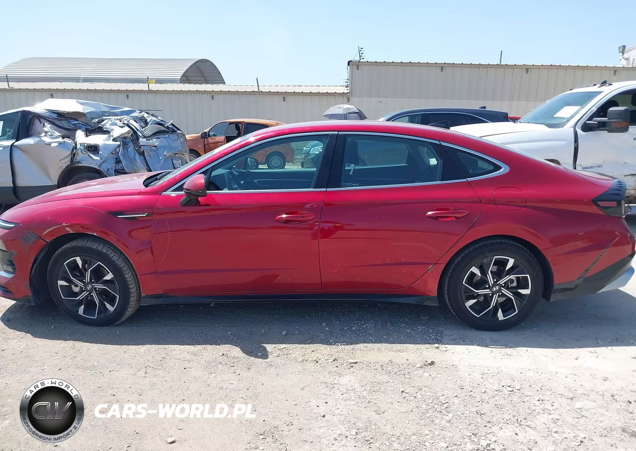 2025 Hyundai Sonata Sel VIN:KMHL64JA6SA479009 - 14