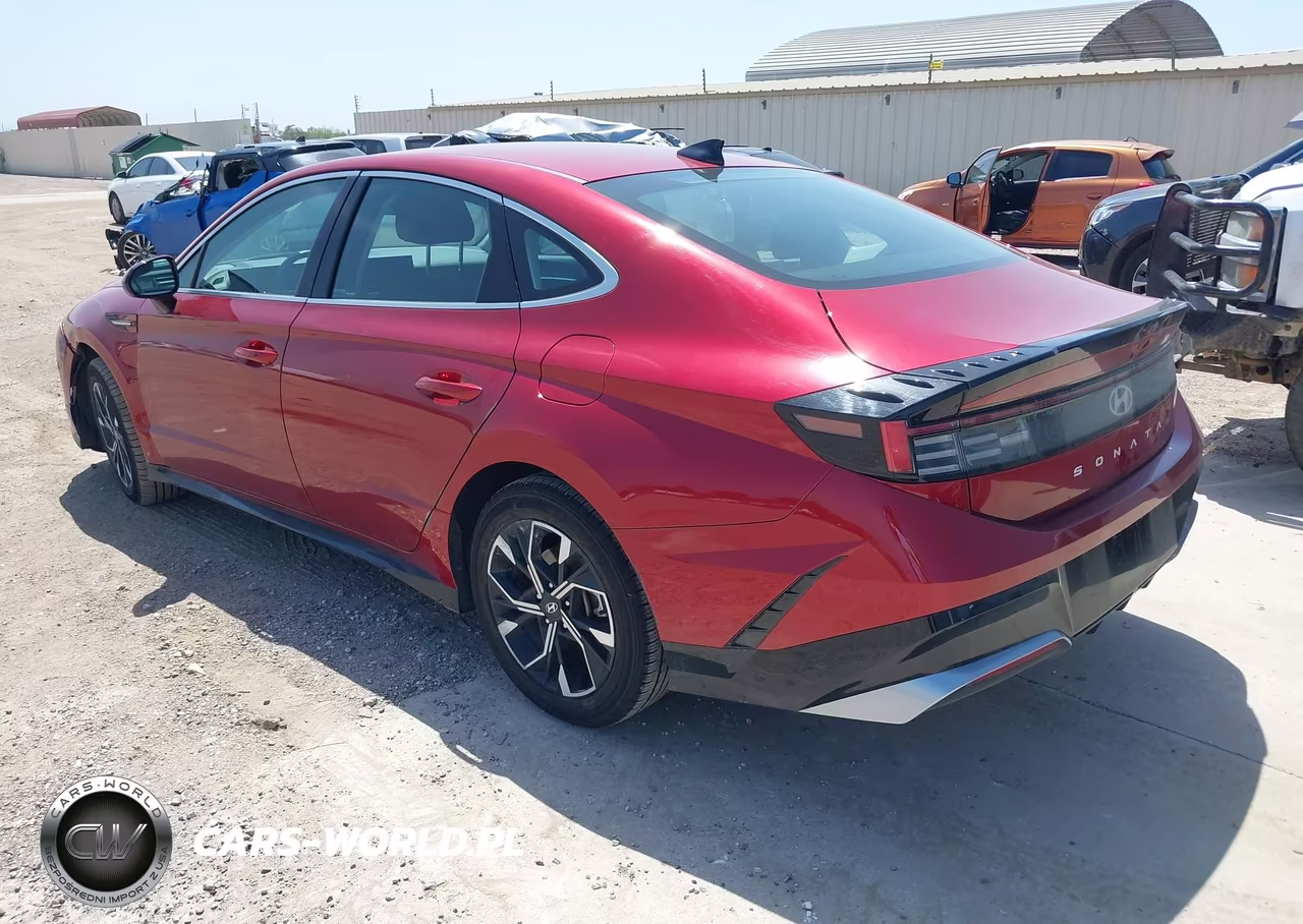 2025 Hyundai Sonata Sel VIN:KMHL64JA6SA479009 - 3