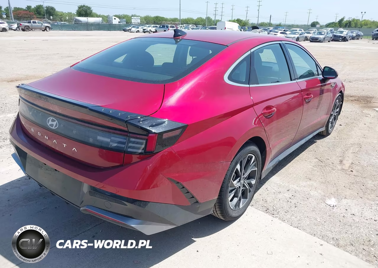 2025 Hyundai Sonata Sel VIN:KMHL64JA6SA479009 - 4