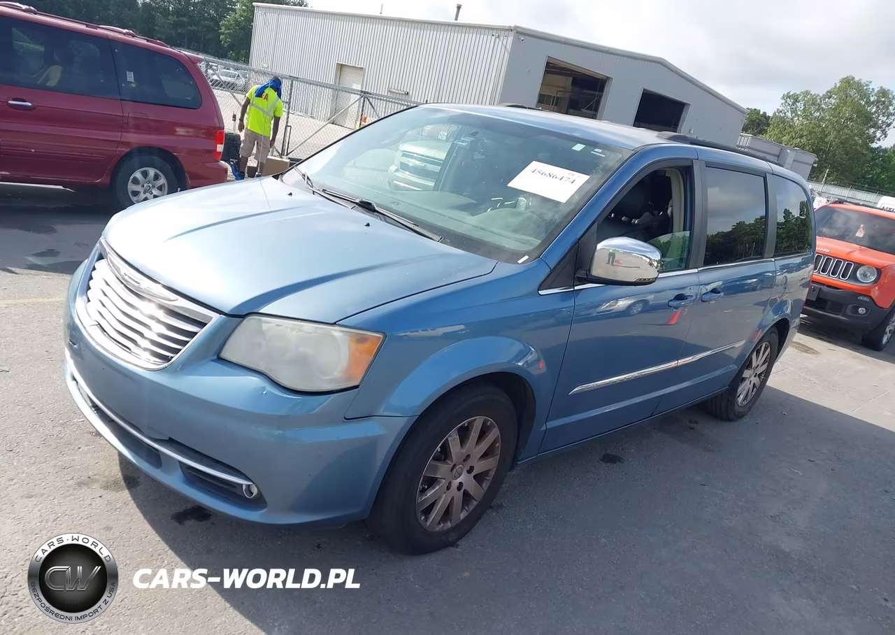 2011 Chrysler Town & Country Touring-L VIN:2A4RR8DG5BR758745 - 2