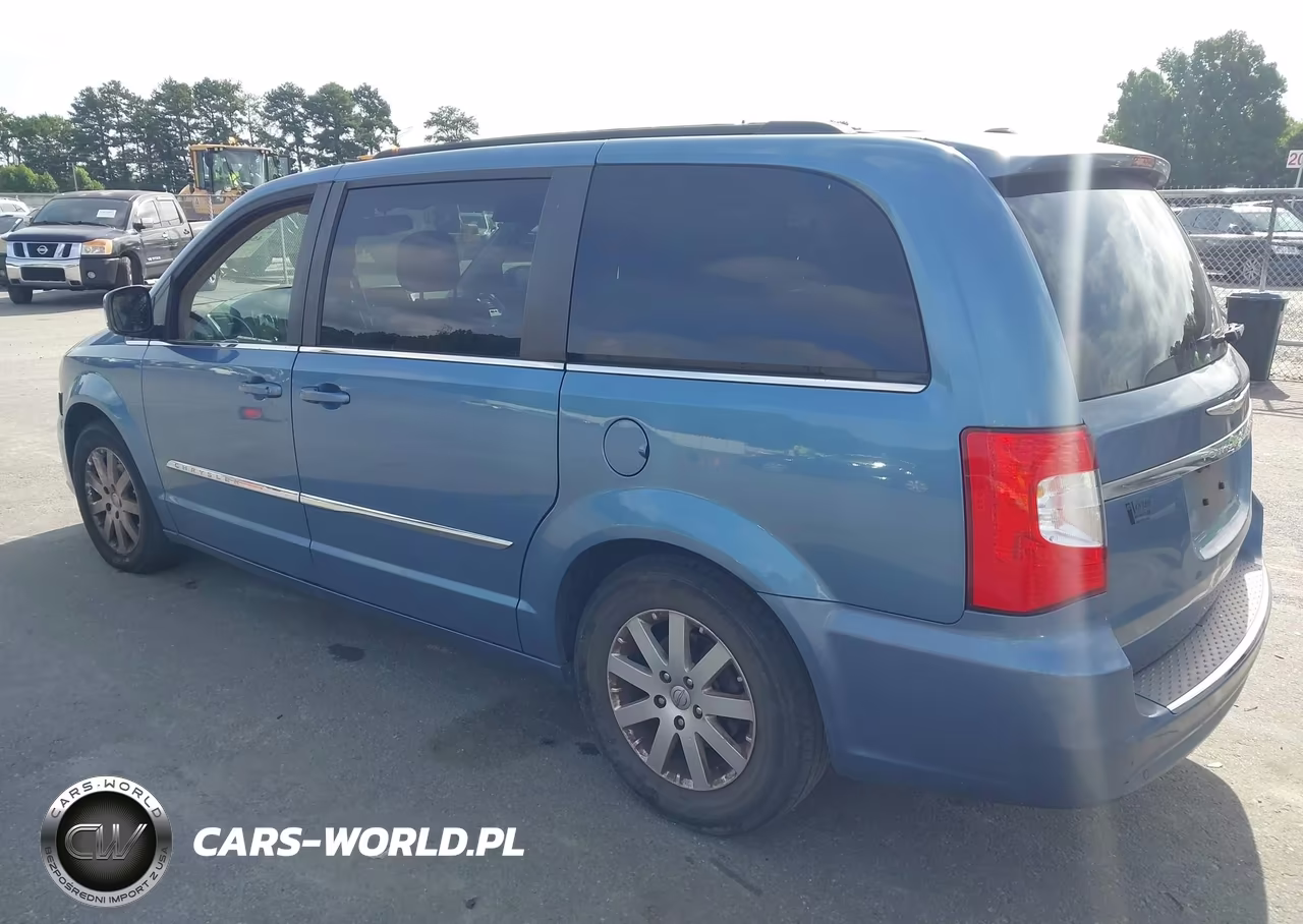 2011 Chrysler Town & Country Touring-L VIN:2A4RR8DG5BR758745 - 3
