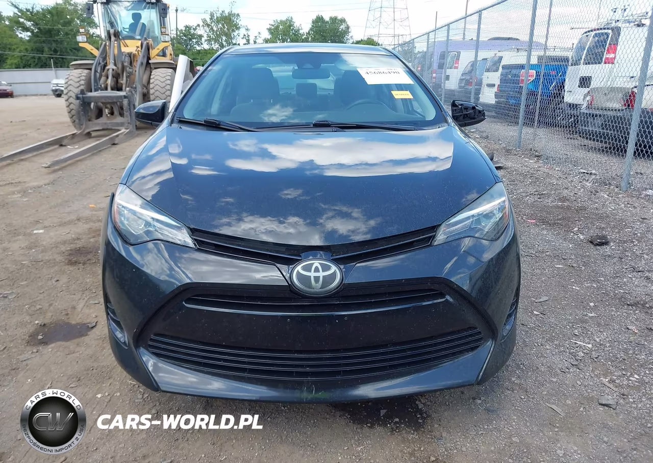 2018 Toyota Corolla Le VIN:2T1BURHE9JC058634 - 13