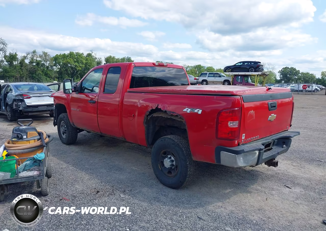 2008 Chevrolet Silverado 2500Hd Work Truck VIN:1GCHK29658E182518 - 3
