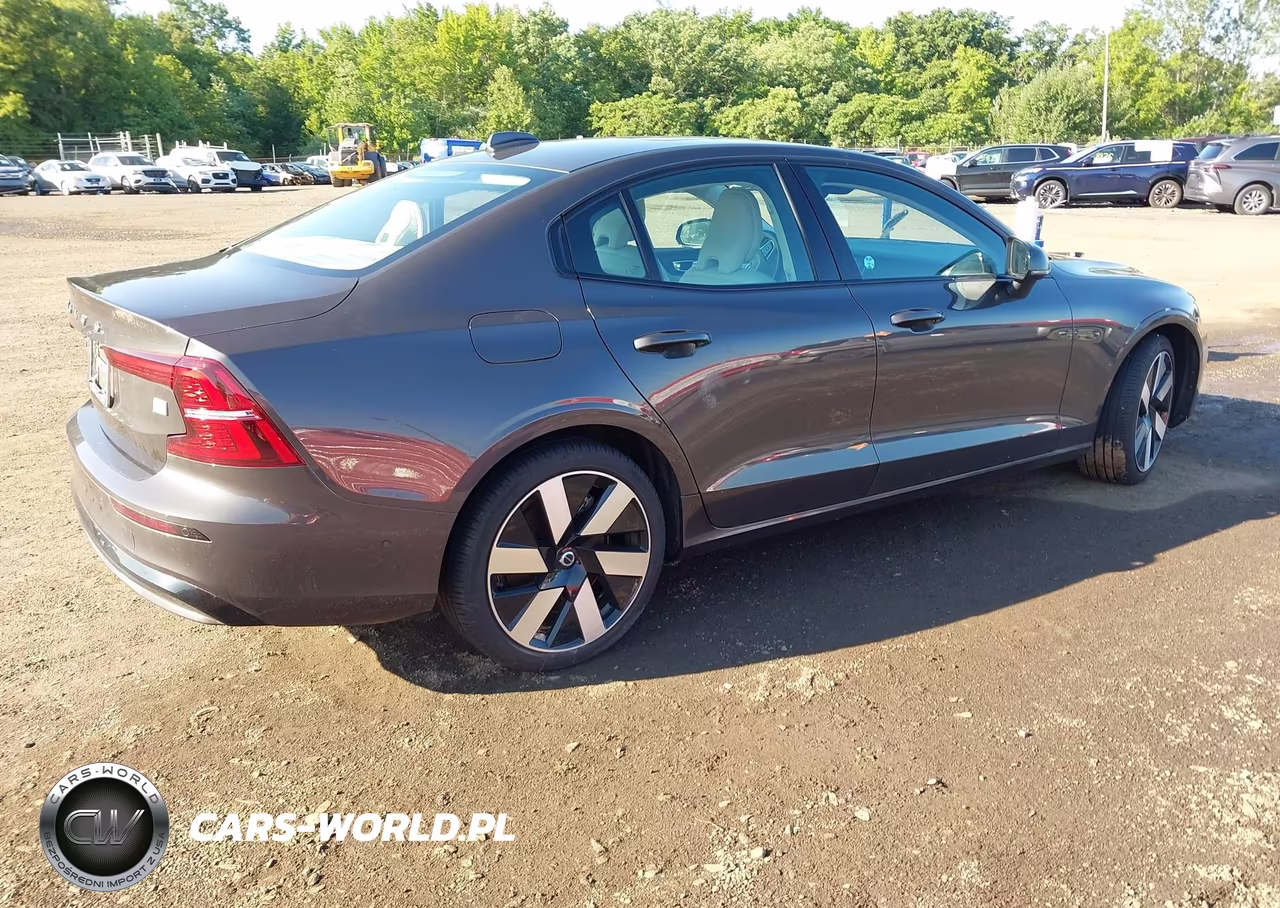 2024 Volvo S60 Recharge Plug-In Hybrid T8 Plus Dark Theme VIN:7JRH60FLXRG314814 - 4