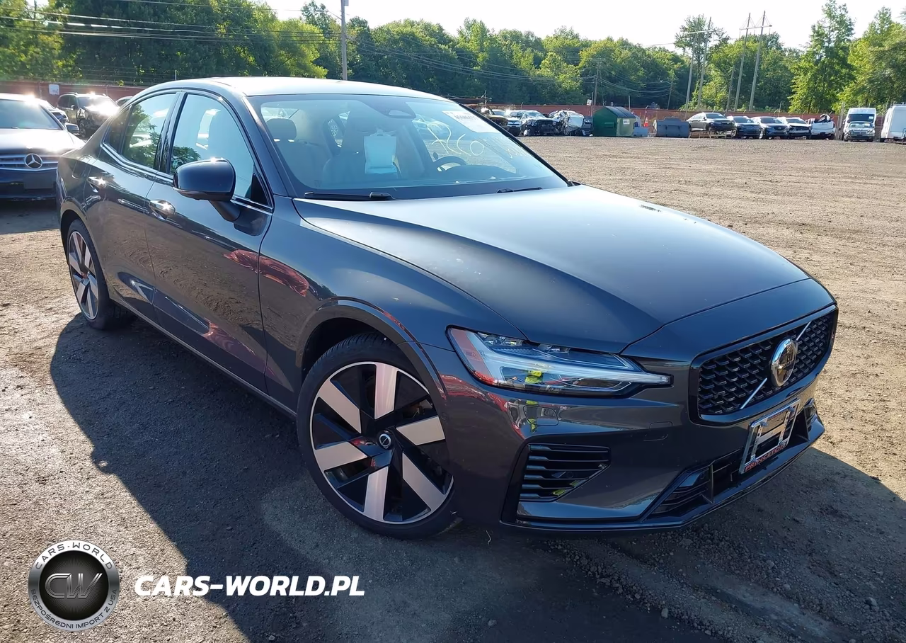 2024 Volvo S60 Recharge Plug-In Hybrid T8 Plus Dark Theme VIN:7JRH60FLXRG314814 - 6